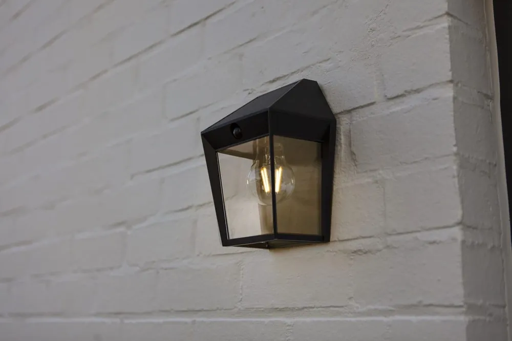 Końcówka zapasów - Lampa zewnętrzna solarna AVONY SOLAR 6916002330 Lutec