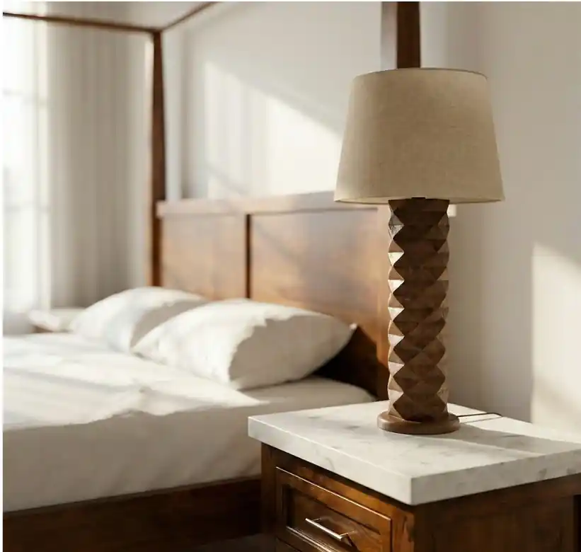 ADANI Palm Springs AD371 geometryczna lampa stołowa z drewna mango z lnianym abażurem, naturalny beż, 88 cm - Bestseller