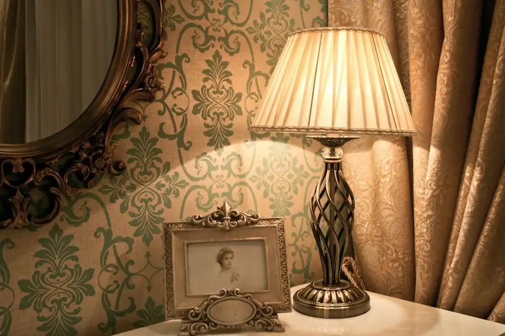 Maytoni RC247-TL-01-R Lampa stołowa klasyczna Grace - Wyprzedaż zapasów